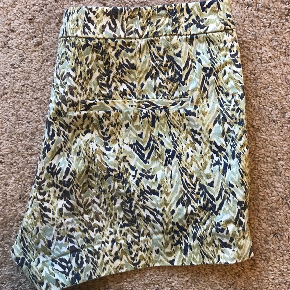 H&M Patterned Shorts - Picture 2 of 5